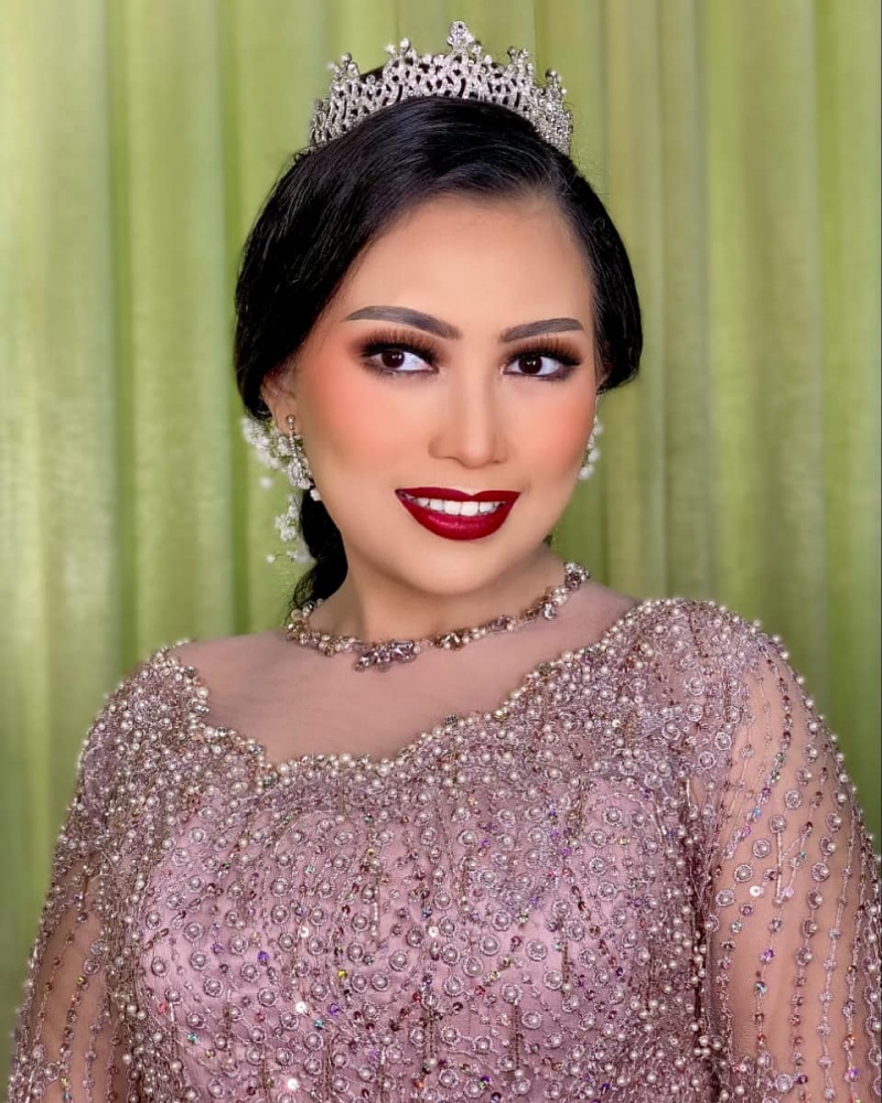 Resepsi Ka Bella  #heragriyapengantin  #makeupresepsi 