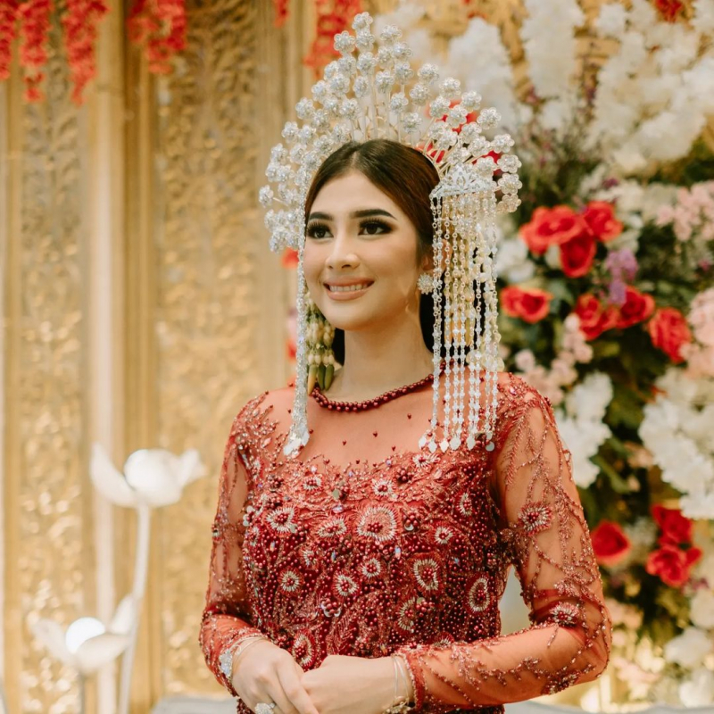 Pengantin Melayu Modifikasi

Make Up & Attire
@hera_griyapengantin 
Venue
@hktowerballroom 