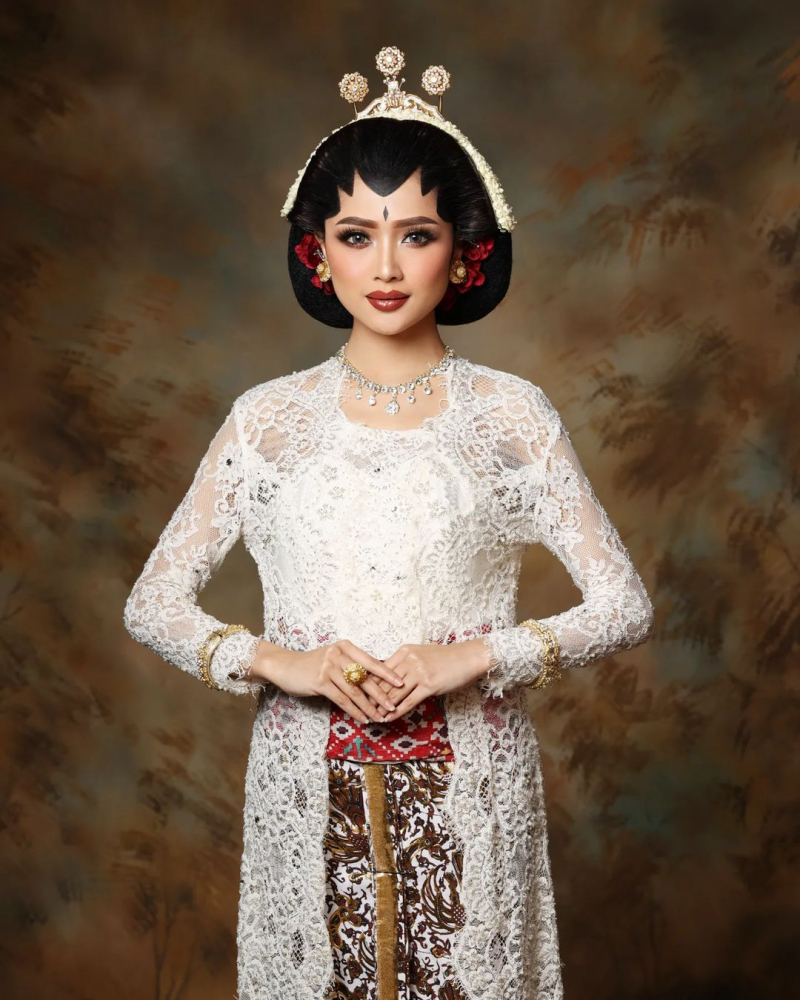 Pengantin Jogja Putri

#heragriyapengantin 
#makeupartist 
#muajakarta 
#weddinginspiration 
#weddingideas 