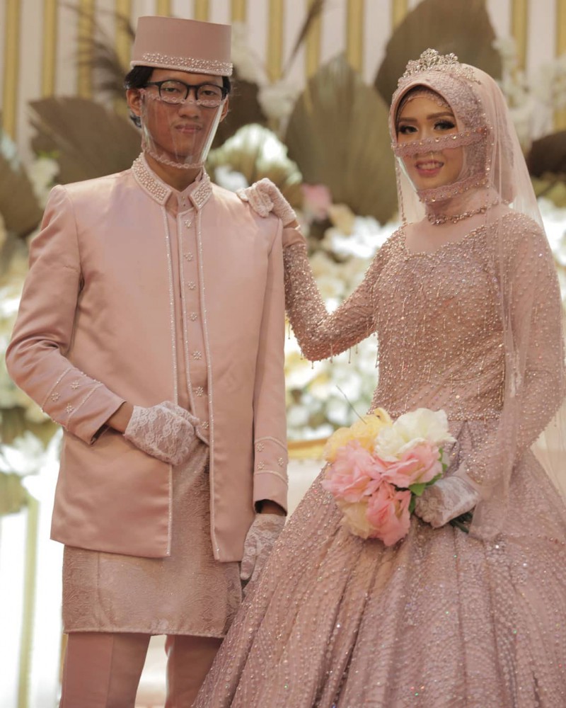 Wedding New Normal Jakarta Weddingnewnormal Weddingnewnormaljakarta Rosegoldweddinggown 