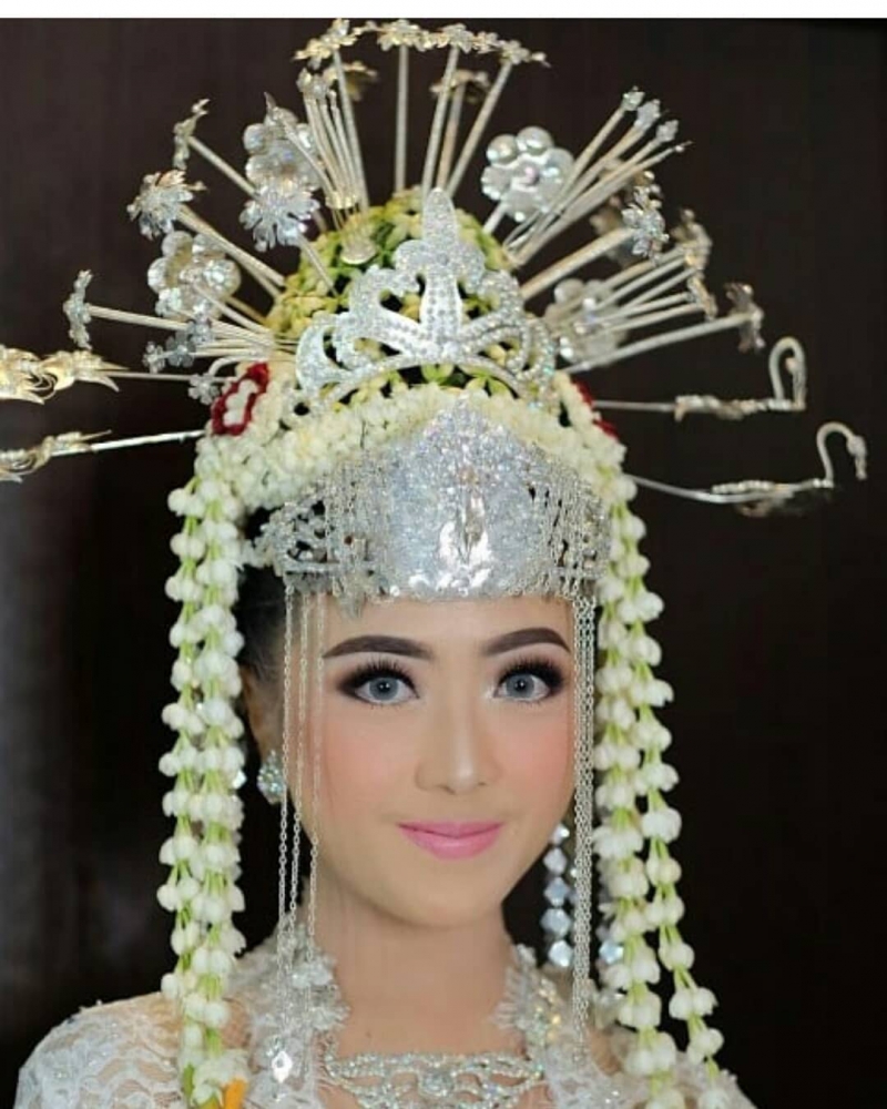 The Beautifull Of Batavia Bride Heragriyapengantin Traditionalweddingdress 